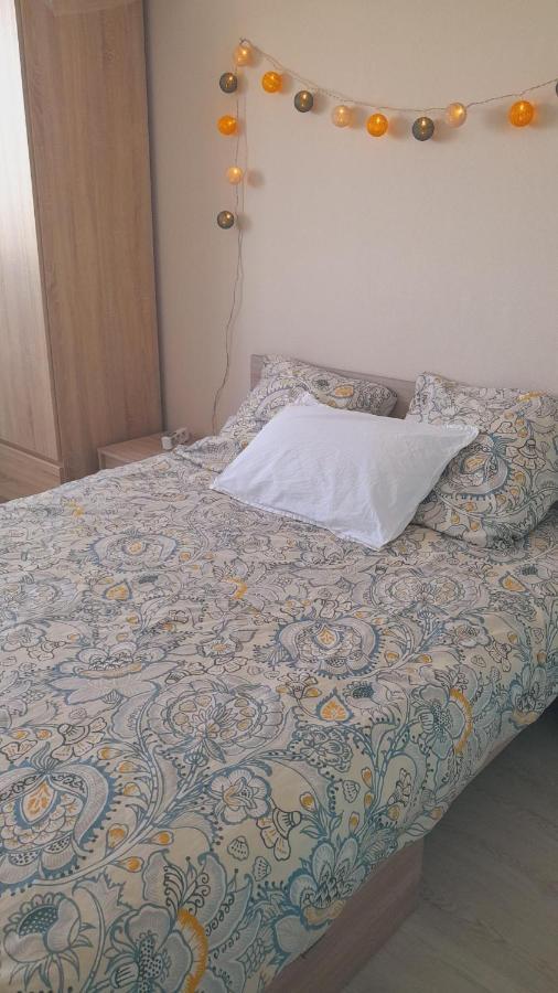Chateauroux : Bel Appartement Avec Balcon Exterior foto